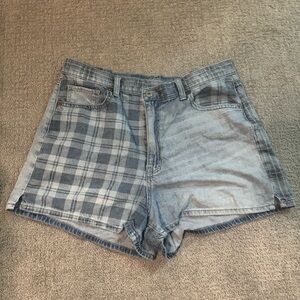 American Eagle Shorts Asymmetrical Design